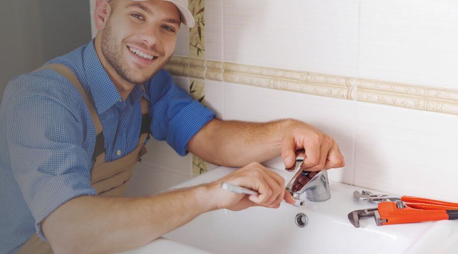 Handle or spout repair in Monroe, AR